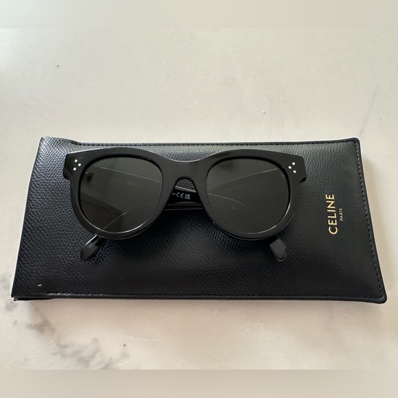 Celine sunglasses, CL4003IN, shiny black - Picture 1 of 6